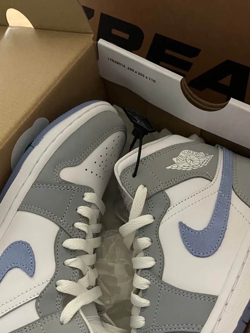 (Women) Air Jordan 1 Mid 'Frosty' BQ6472-105 (Women) Air Jordan 1 Mid 'Frosty' BQ6472-105